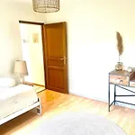Appartement Comfortable A Stone's Throw From Nyon