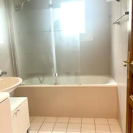 Appartamento Comfortable A Stone's Throw From Nyon