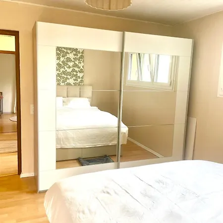 Comfortable A Stone's Throw From Nyon Appartement