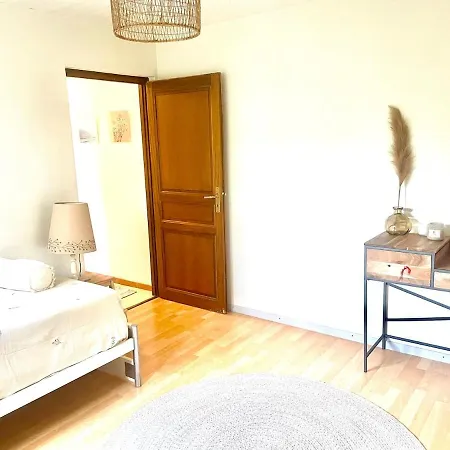 Apartment Comfortable A Stone's Throw From Nyon